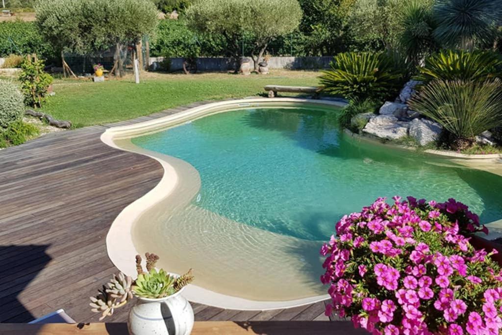 Le Clos Des Vignes Junas Exteriér fotografie